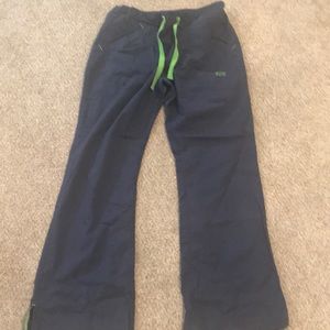 Iguanamed medium scrub pant